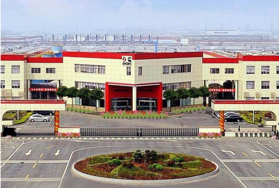 1996年，東風(fēng)康明斯發(fā)動(dòng)機(jī)有限公司成立