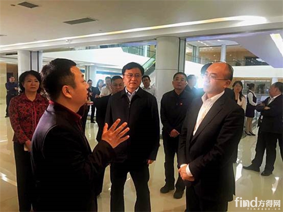张国强向许勤省长一行汇报氢燃料电池发动机产业基地项目