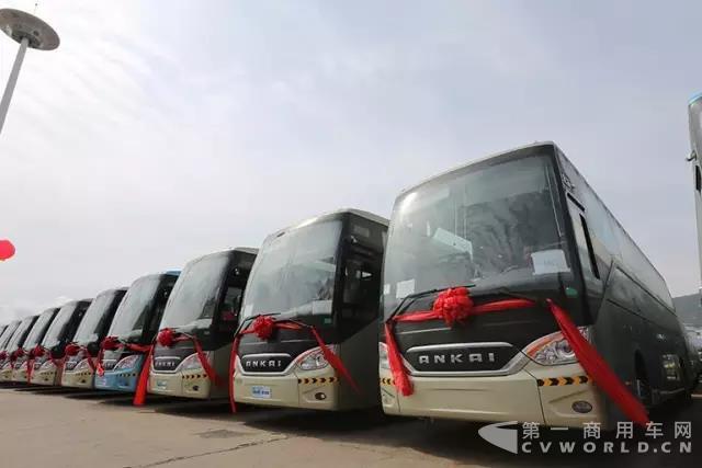 600辆装配玉柴YC6MK的安凯A9蓄势待发.jpg