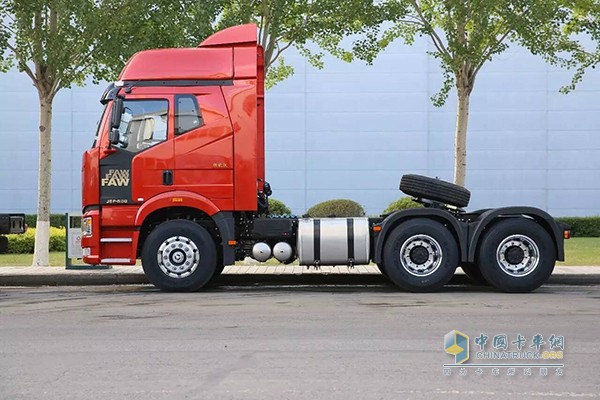 搭载奥威发动机的J6搭载奥威发动机的J6 搭载奥威发动机的J6搭载奥威发动机的J6