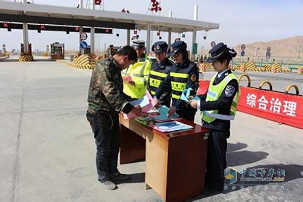 海西州2017年上半年治超工作督导检查