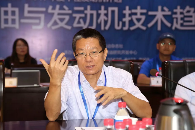 中国石油润滑油公司副总工程师杨俊杰发表观点