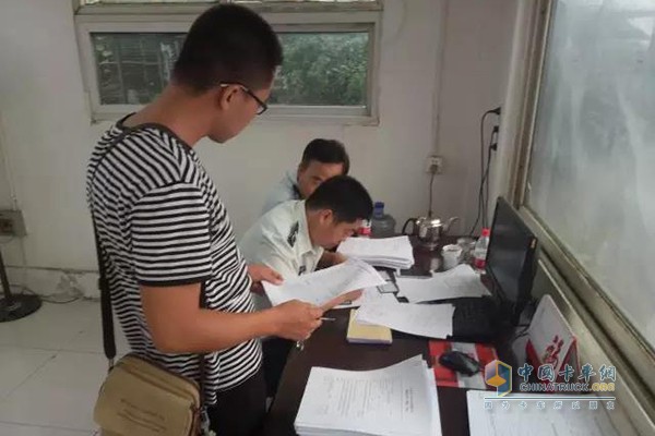 丰台区共检测车辆 22台,拟处罚超标车辆4台,开单金额3200元