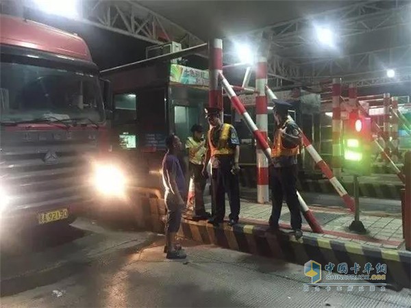 检测站24小时现场执法