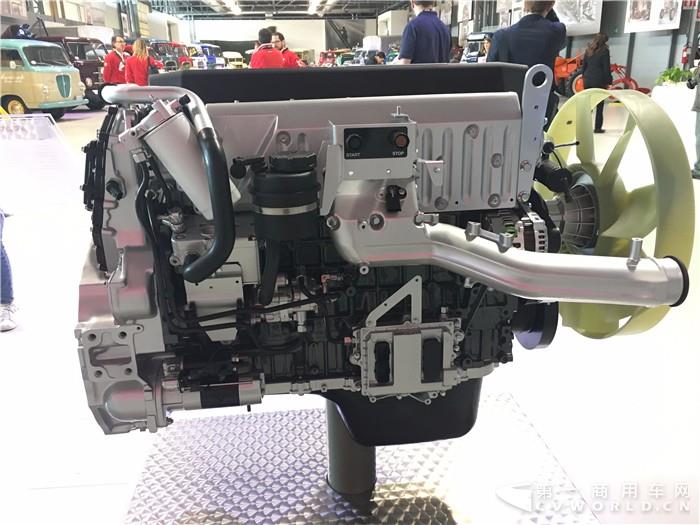 FPT Cursor8 欧六发动机展示 FPT Cursor8 欧六发动机展示