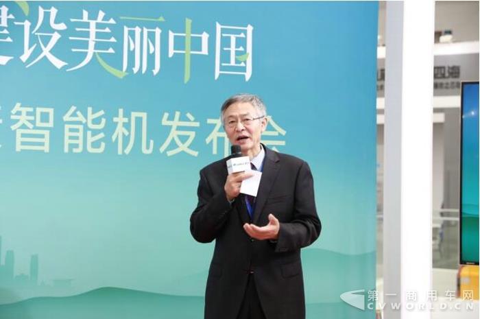 中国内燃机工业协会副秘书长魏安力接受记者采访 中国内燃机工业协会副秘书长魏安力接受记者采访