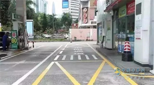 在指定区域停放 在指定区域停放