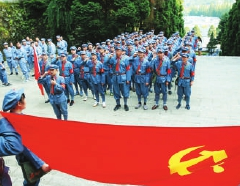 2016年,锡柴党员干部参加党性修养培训。 2016年,锡柴党员干部参加党性修养培训。