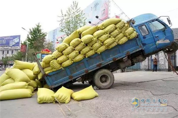 超载罚款是跑不了的 超载罚款是跑不了的