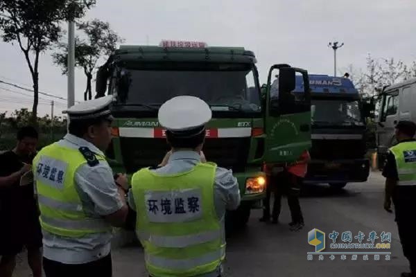 严格在用重型柴油车排放执法检查 严格在用重型柴油车排放执法检查