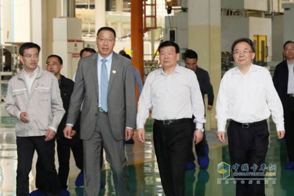 江苏省委书记娄勤俭等领导调研锡柴