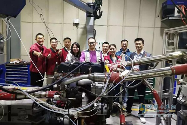 东风康明斯国六发动机在襄阳汽车检测中心进行全项目型式认证试验　