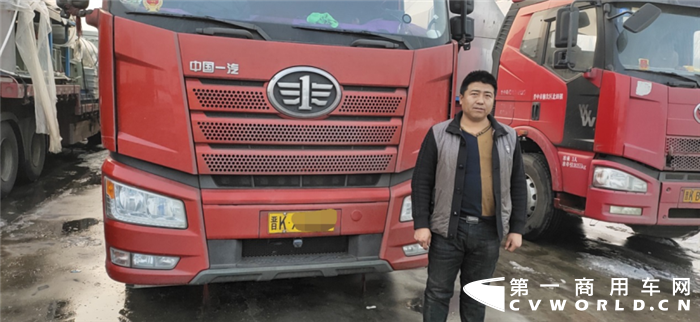 用户牛福明和爱车合影