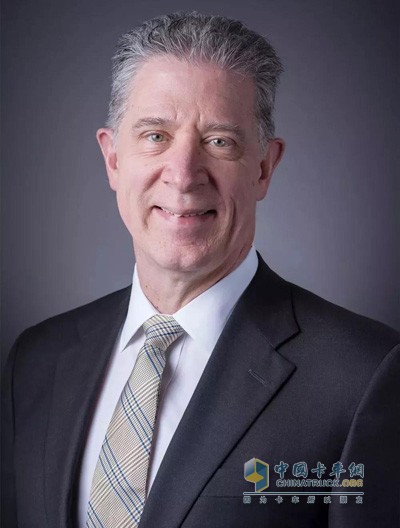 主管中国和俄罗斯业务的康明斯集团副总裁–曹思德(Steve Chapman),将于2020年7月31日正式退休 主管中国和俄罗斯业务的康明斯集团副总裁–曹思德(Steve Chapman),将于2020年7月31日正式退休