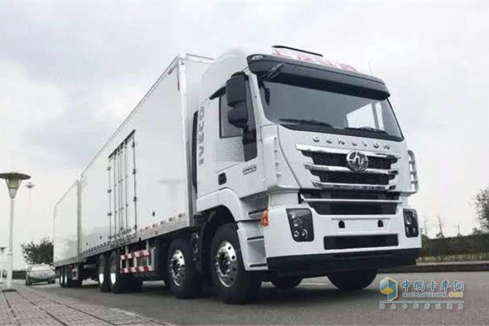 红岩杰狮牵引车 红岩杰狮牵引车