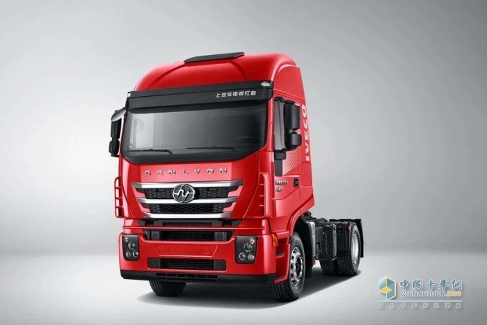 配套上柴E系列发动机的红岩杰狮牵引车 配套上柴E系列发动机的红岩杰狮牵引车