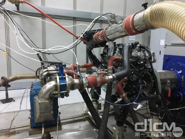 F1C 3.0L发动机2 F1C 3.0L发动机2