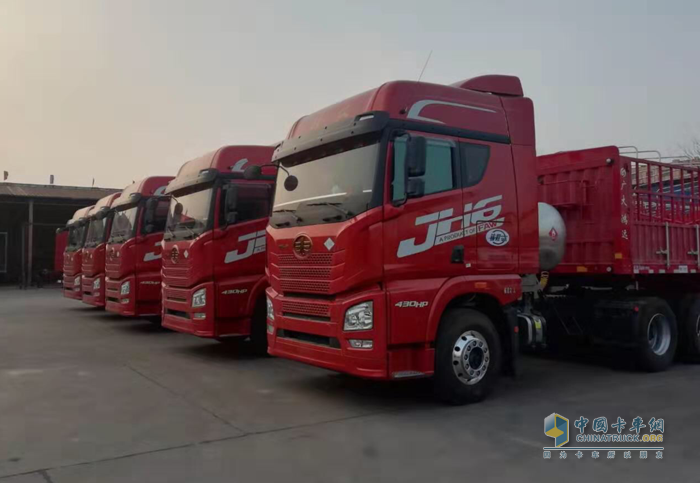 搭载解放动力奥威CA6SM3发动机的解放JH6卡车 搭载解放动力奥威CA6SM3发动机的解放JH6卡车