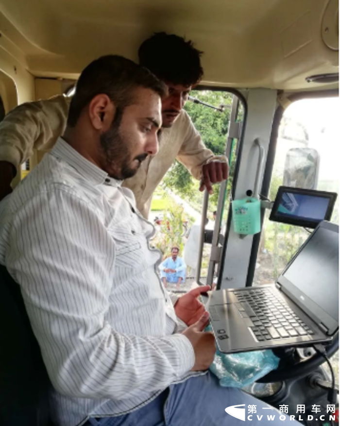 玉柴聘请当地工程师参与夏收服务 玉柴聘请当地工程师参与夏收服务