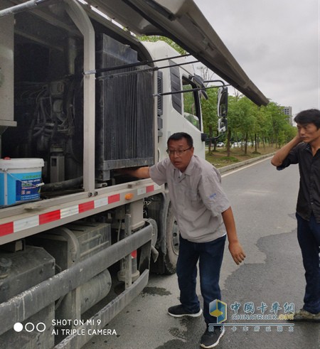 孙东中实施救援中