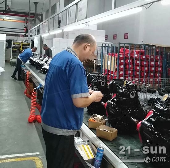 机组事业部汽柴工段整车线