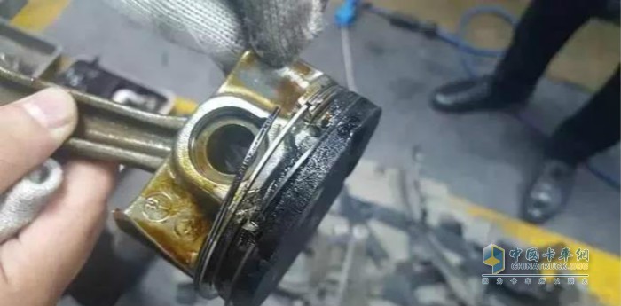 正常工作的柴油机是闻不到机油味的 正常工作的柴油机是闻不到机油味的