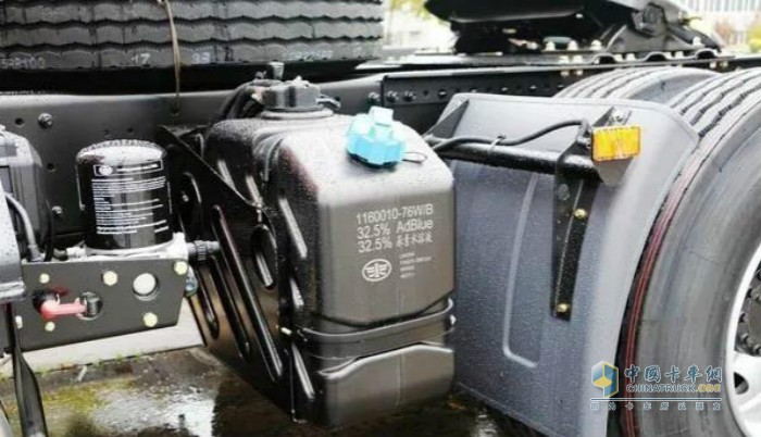 气驱尿素罐 打开得先放气 气驱尿素罐 打开得先放气