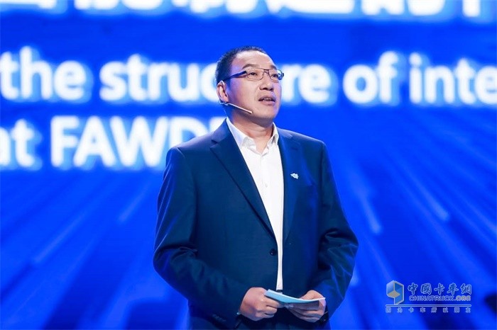 一汽解放发动机事业部总经理、党委书记钱恒荣 一汽解放发动机事业部总经理、党委书记钱恒荣