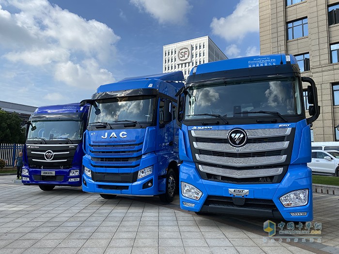 搭载康明斯天然气国六天然气发动机的车型