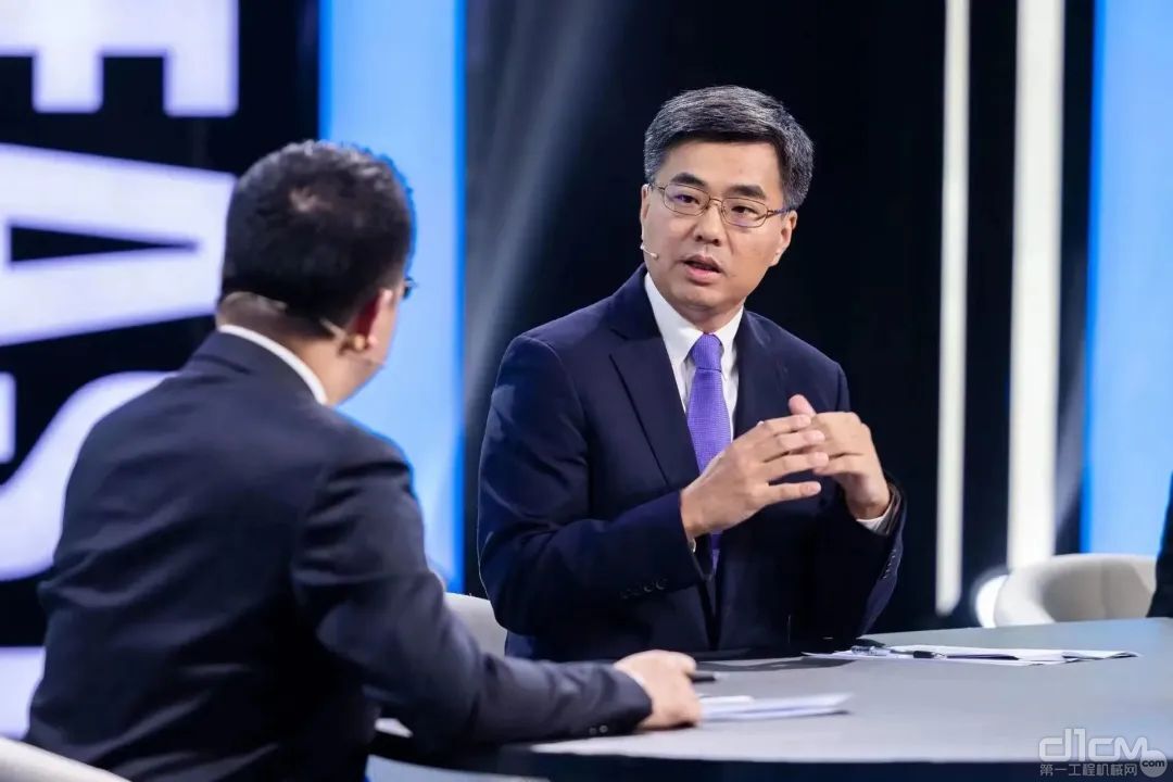 岳春阳接受采访 岳春阳接受采访